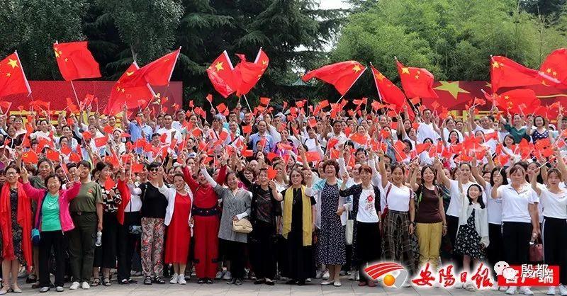 小猫钓鱼游戏龙王版有船